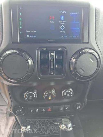 2017 Jeep Wrangler Unlimited Recon Edition - miniatura 10