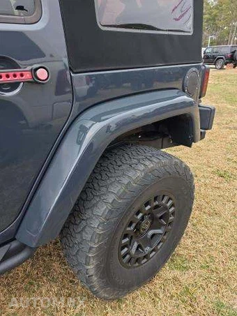 2017 Jeep Wrangler Unlimited Recon Edition - miniatura 26