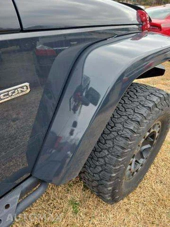 2017 Jeep Wrangler Unlimited Recon Edition - miniatura 32