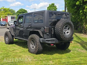 2017 Jeep Wrangler Unlimited Recon Edition - miniatura 2