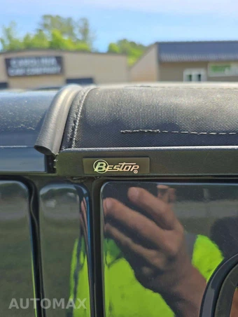 2017 Jeep Wrangler Unlimited Sahara - miniatura 21