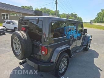 2017 Jeep Wrangler Unlimited Sahara - miniatura 3