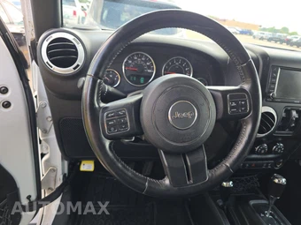 2017 Jeep Wrangler Unlimited Sahara – miniatura 10