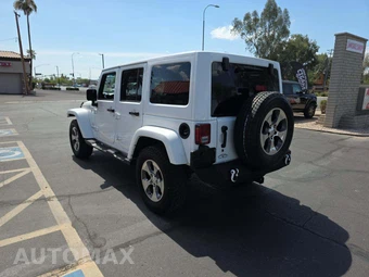 2017 Jeep Wrangler Unlimited Sahara - miniatura 2