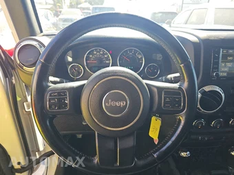 2017 Jeep Wrangler Unlimited Sahara - miniatura 10