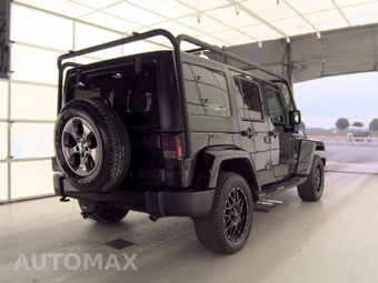 2017 Jeep Wrangler Unlimited Sahara - miniatura 4