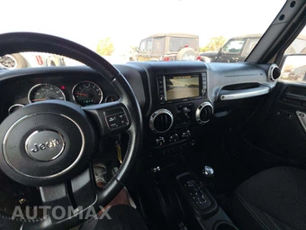 2017 Jeep Wrangler Unlimited Sahara - miniatura 7
