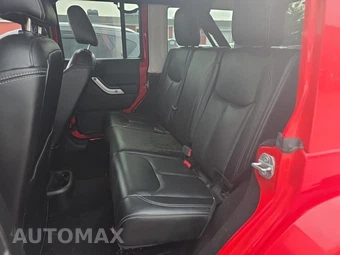 2017 Jeep Wrangler Unlimited Sahara - miniatura 10