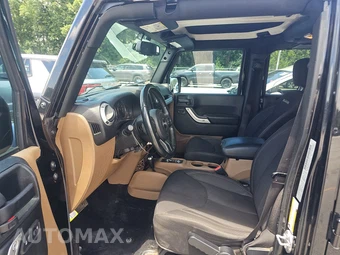 2017 Jeep Wrangler Unlimited Sahara - miniatura 7