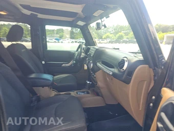 2017 Jeep Wrangler Unlimited Sahara - miniatura 8