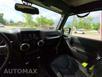 2017 Jeep Wrangler Unlimited Sahara - miniatura 10