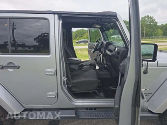 2017 Jeep Wrangler Unlimited Sahara - miniatura 15
