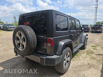 2017 Jeep Wrangler Unlimited Sahara - miniatura 3