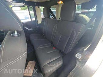 2017 Jeep Wrangler Unlimited Sahara - miniatura 13