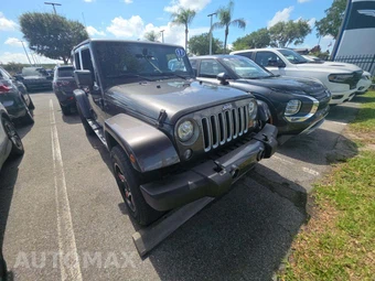 2017 Jeep Wrangler Unlimited Sahara - miniatura 4