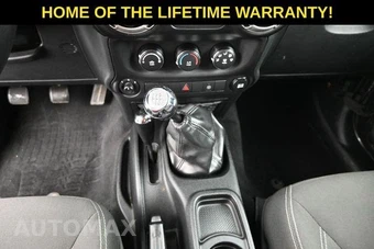 2017 Jeep Wrangler Unlimited Sahara - miniatura 27