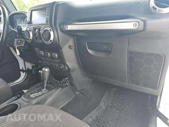 2017 Jeep Wrangler Unlimited Sahara - miniatura 16