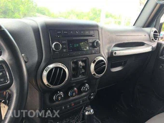 2017 Jeep Wrangler Unlimited Sahara - miniatura 10