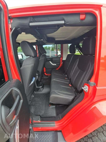 2017 Jeep Wrangler Unlimited Sahara - miniatura 10
