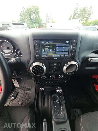 2017 Jeep Wrangler Unlimited Sahara - miniatura 7
