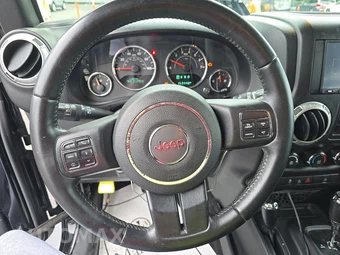2017 Jeep Wrangler Unlimited Sahara - miniatura 10