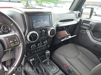 2017 Jeep Wrangler Unlimited Sahara - miniatura 11