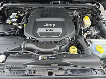 2017 Jeep Wrangler Unlimited Sahara - miniatura 15