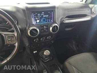 2017 Jeep Wrangler Unlimited Sahara - miniatura 11