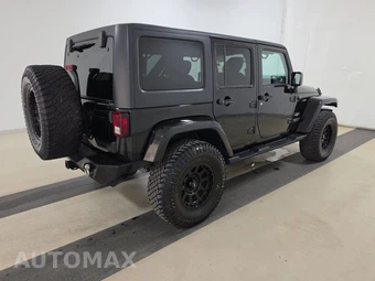 2017 Jeep Wrangler Unlimited Sahara - miniatura 4