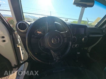 2017 Jeep Wrangler Unlimited Sahara - miniatura 11