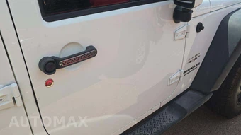 2017 Jeep Wrangler Unlimited Sahara - miniatura 18
