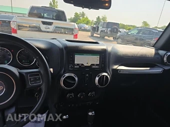 2017 Jeep Wrangler Unlimited Sahara - miniatura 14