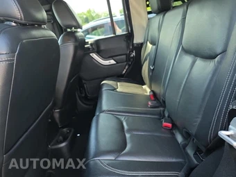 2017 Jeep Wrangler Unlimited Sahara - miniatura 16