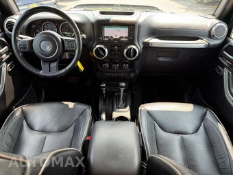 2017 Jeep Wrangler Unlimited Sahara - miniatura 11