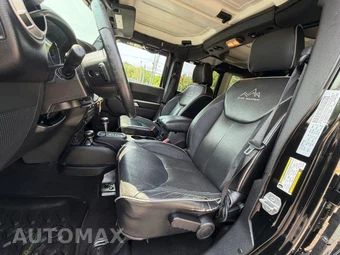 2017 Jeep Wrangler Unlimited Sahara - miniatura 13