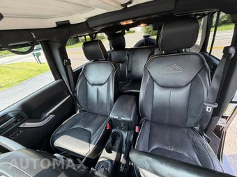 2017 Jeep Wrangler Unlimited Sahara - miniatura 14
