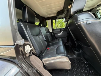 2017 Jeep Wrangler Unlimited Sahara - miniatura 18