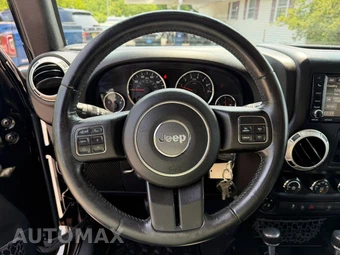 2017 Jeep Wrangler Unlimited Sahara - miniatura 20