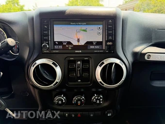 2017 Jeep Wrangler Unlimited Sahara - miniatura 22