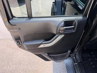 2017 Jeep Wrangler Unlimited Sahara - miniatura 34