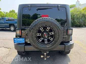 2017 Jeep Wrangler Unlimited Sahara - miniatura 5
