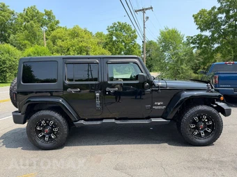 2017 Jeep Wrangler Unlimited Sahara - miniatura 7