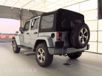2017 Jeep Wrangler Unlimited Sahara - miniatura 6
