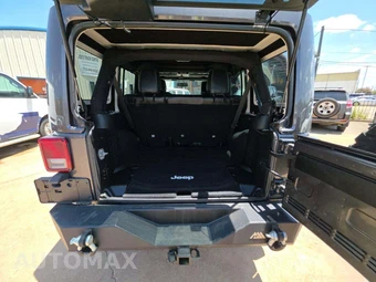 2017 Jeep Wrangler Unlimited Sahara - miniatura 11