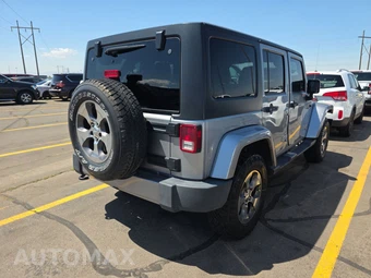 2017 Jeep Wrangler Unlimited Sahara - miniatura 4