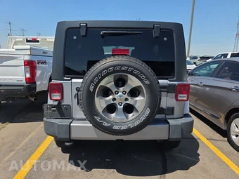 2017 Jeep Wrangler Unlimited Sahara - miniatura 5