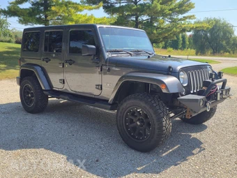 2017 Jeep Wrangler Unlimited Sahara - miniatura 7