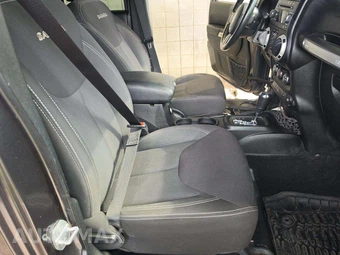 2017 Jeep Wrangler Unlimited Sahara - miniatura 18