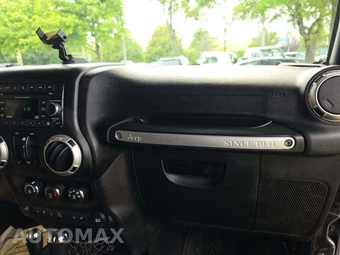2017 Jeep Wrangler Unlimited Sahara - miniatura 19