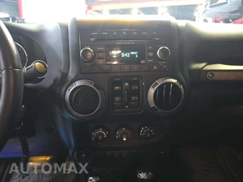 2017 Jeep Wrangler Unlimited Sport - miniatura 10